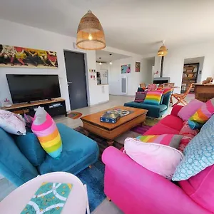 Gite Coquet Et Colore Au Le Conquet